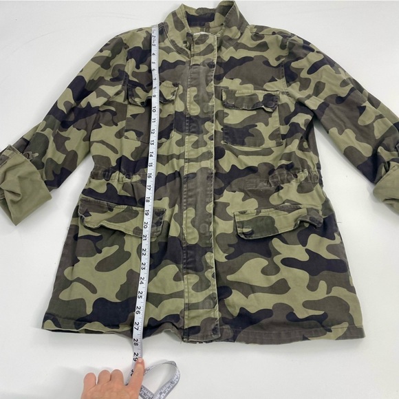 Charlotte Russe Lightweight Camo Shacket Jacket Full zip Adjustable sleeve‎ M - Picture 3 of 9